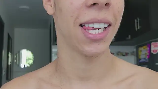 grey___27 网络视讯表演