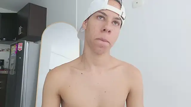 grey___27 Webcamshow