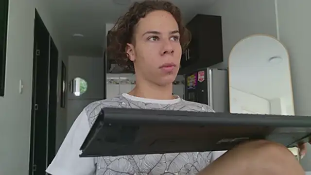 grey___27 Webcamshow