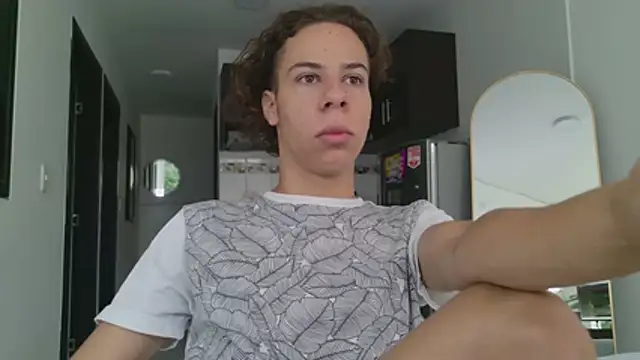 grey___27 Webcam Show