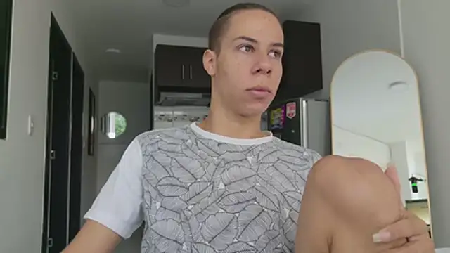 grey___27 Webcamshow