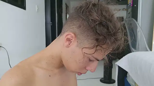 grey___27 Pertunjukan Webcam