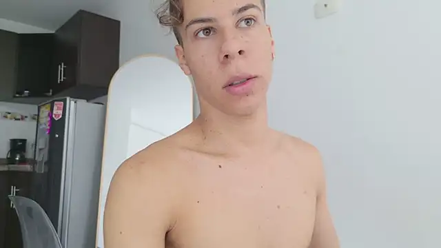 grey___27 Webcam Show