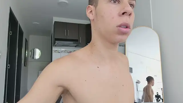 XXX chat uživo modela grey___27