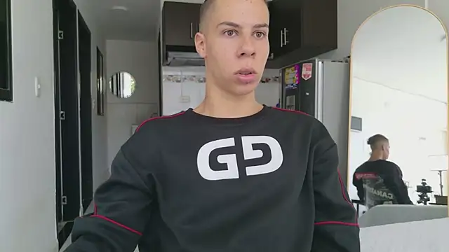 grey___27 Show Webcam
