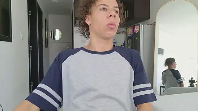 grey___27 Show Webcam