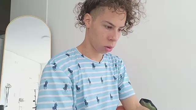 grey___27 Show Webcam