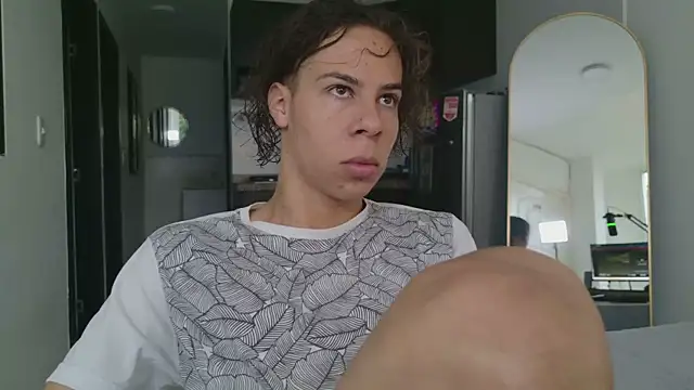 grey___27 Webcam Show
