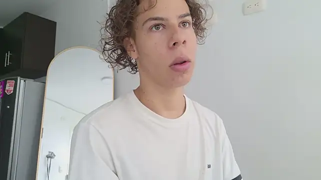 grey___27 Webcam Show