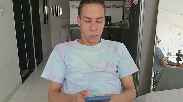 grey___27 Show in webcam