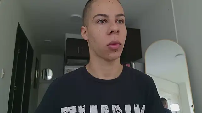 grey___27 Show Webcam