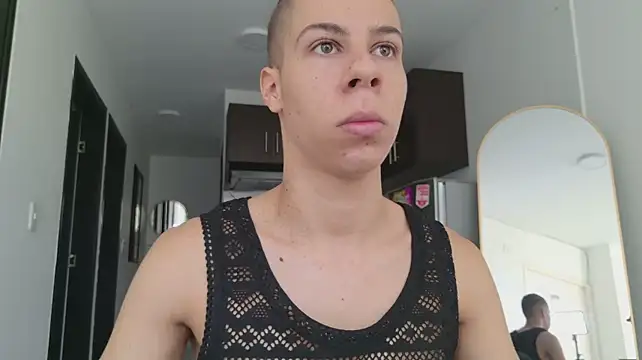 grey___27 Show in webcam