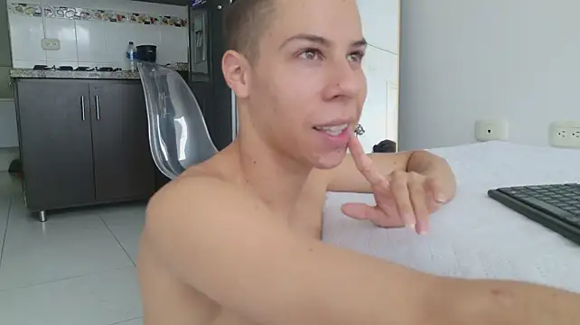 grey___27 Pertunjukan Webcam
