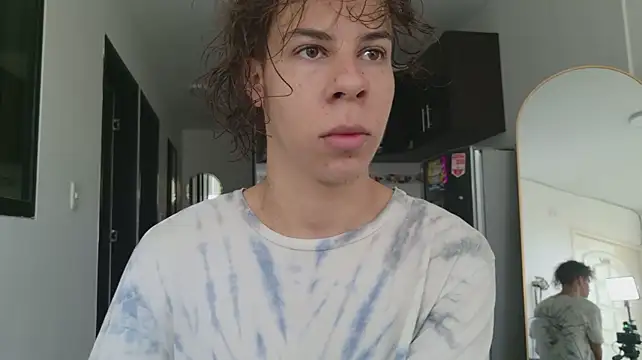 grey___27 Show Webcam