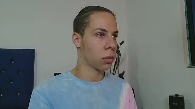 grey___27 Webcam Show