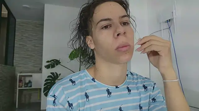grey___27 Webcamshow