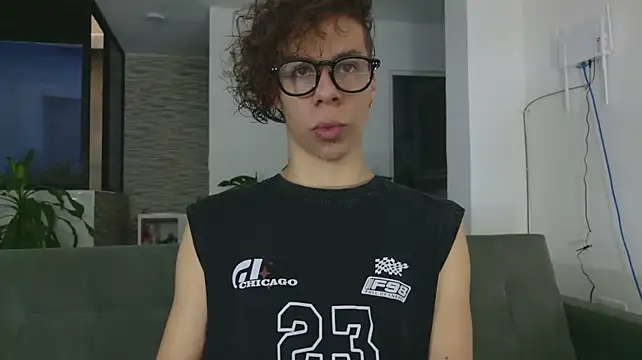 grey___27 网络视讯表演