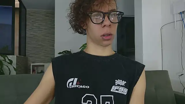 grey___27 Show in webcam