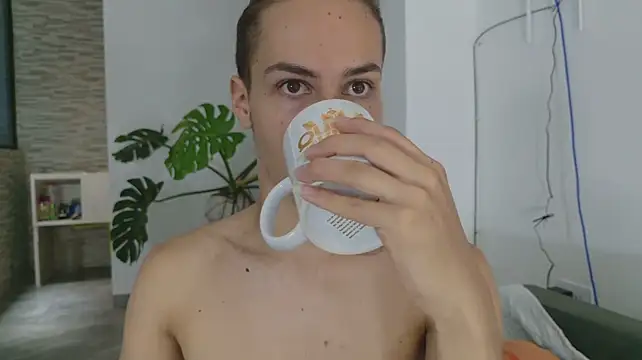 grey___27 Webcamshow