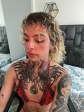 Show modela Bonnie_vega na web-kameri
