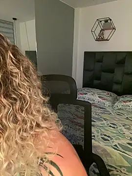 Bonnie_vega Pertunjukan Webcam