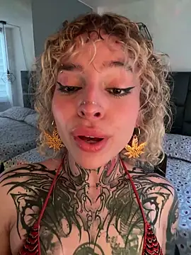Pokazy przed kamerką – Bonnie_vega
