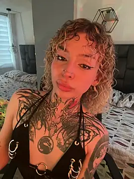 Bonnie_vega Show in webcam