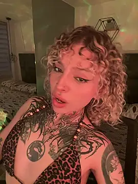 Show modela Bonnie_vega na web-kameri