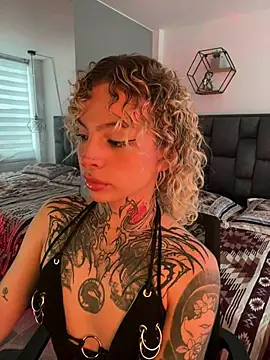 Bonnie_vega Pertunjukan Webcam