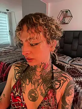 Show modela Bonnie_vega na web-kameri
