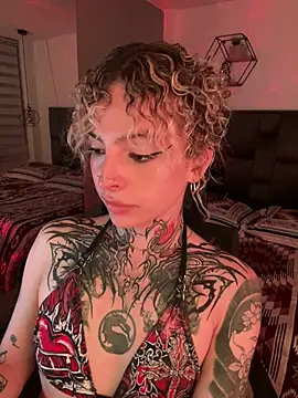 Pokazy przed kamerką – Bonnie_vega