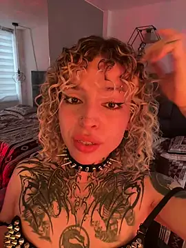 Show modela Bonnie_vega na web-kameri