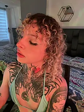 Bonnie_vega Pertunjukan Webcam