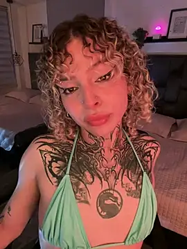 Show modela Bonnie_vega na web-kameri