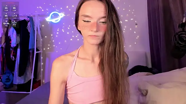 HottieEVER XXX чат на живо