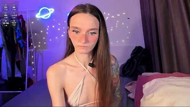 צ'אט XXX בשידור חי של HottieEVER