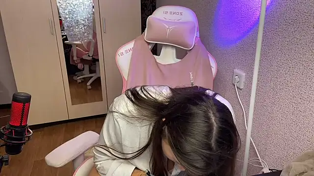 Katrin__kiss 现场XXX聊天