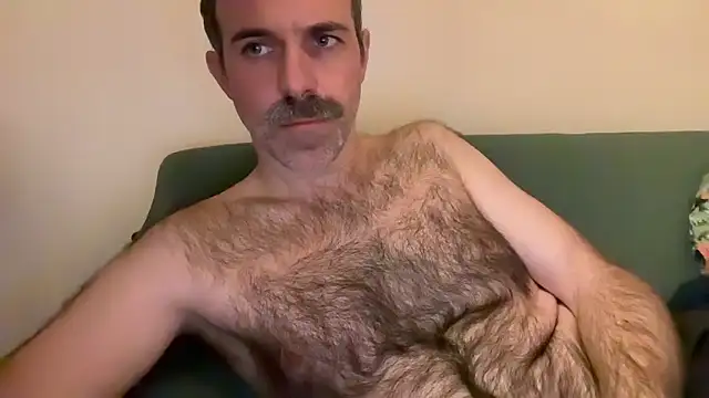 הופעת וובקאם של Brianjonest