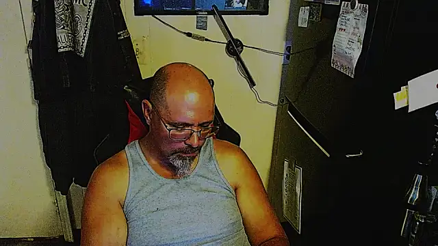 KrazyLegz Show Webcam