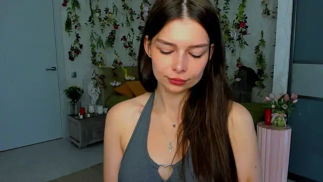 ContinentOfTranquility Chat XXX in diretta