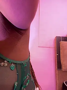 LoveQueen2's Webcam Show