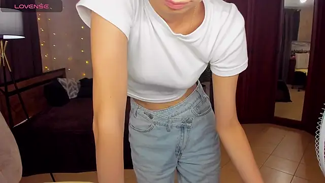 SheilaRare Adlı Modelin Canlı XXX Sohbeti