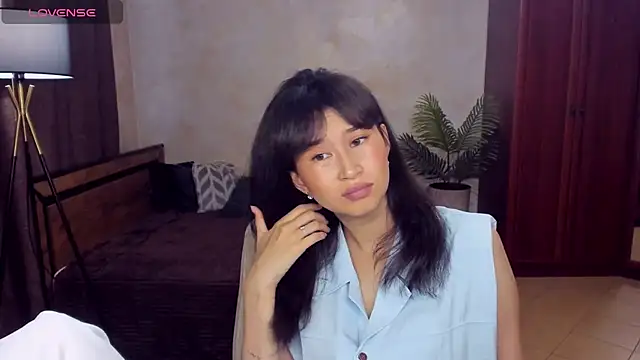 SheilaRare Adlı Modelin Canlı XXX Sohbeti
