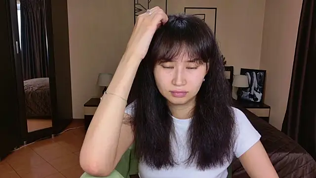 SheilaRare XXX чат на живо