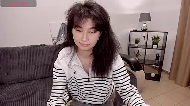 Chatroom XXX en direct de SheilaRare