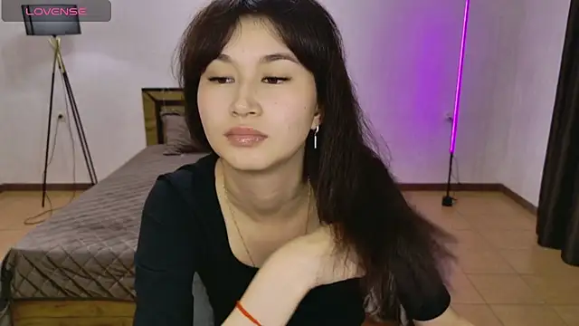 SheilaRare Adlı Modelin Canlı XXX Sohbeti