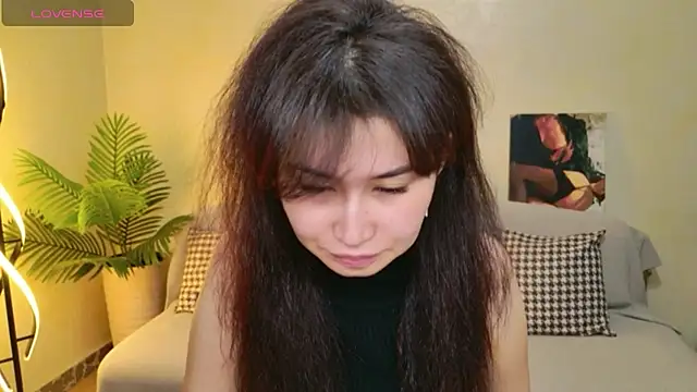 SheilaRare Adlı Modelin Canlı XXX Sohbeti