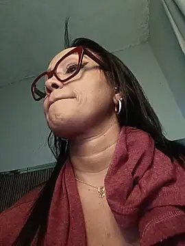 Yameil's Live XXX Chat