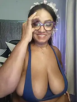 Yameil Live XXX-chat