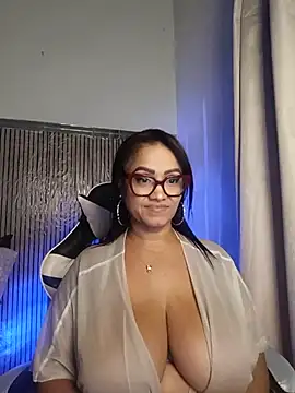 Yameil Show in webcam